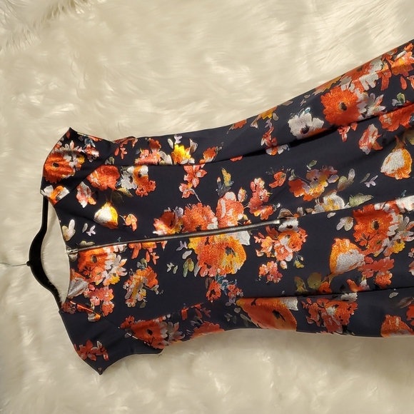 Beige By Eci Sz 4 Floral with Metallic  looking flowers. BEAUTIFUL  dress - Picture 10 of 15